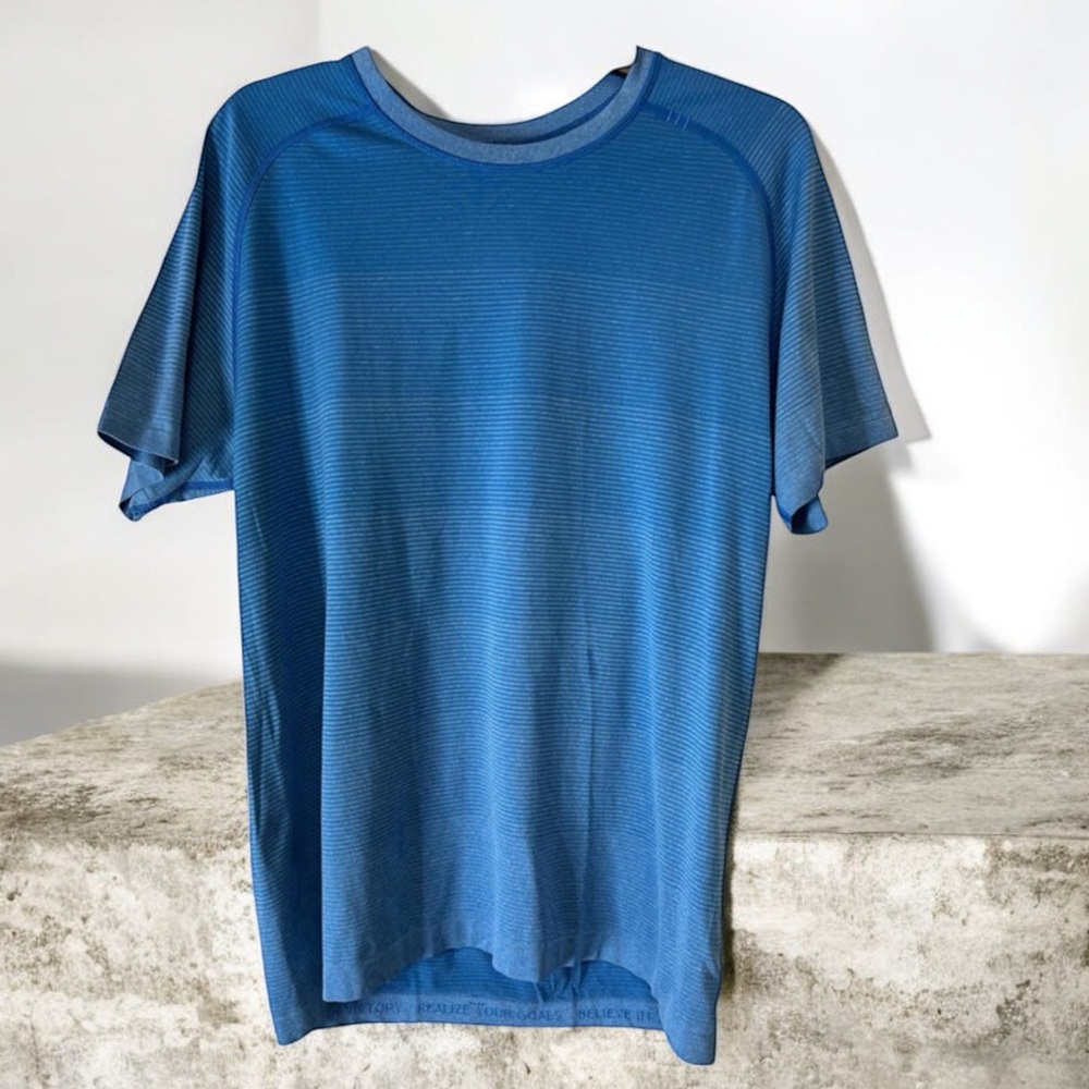 Lululemon‎ Large Metal Vent Tech Short Sleeve Crew Neck